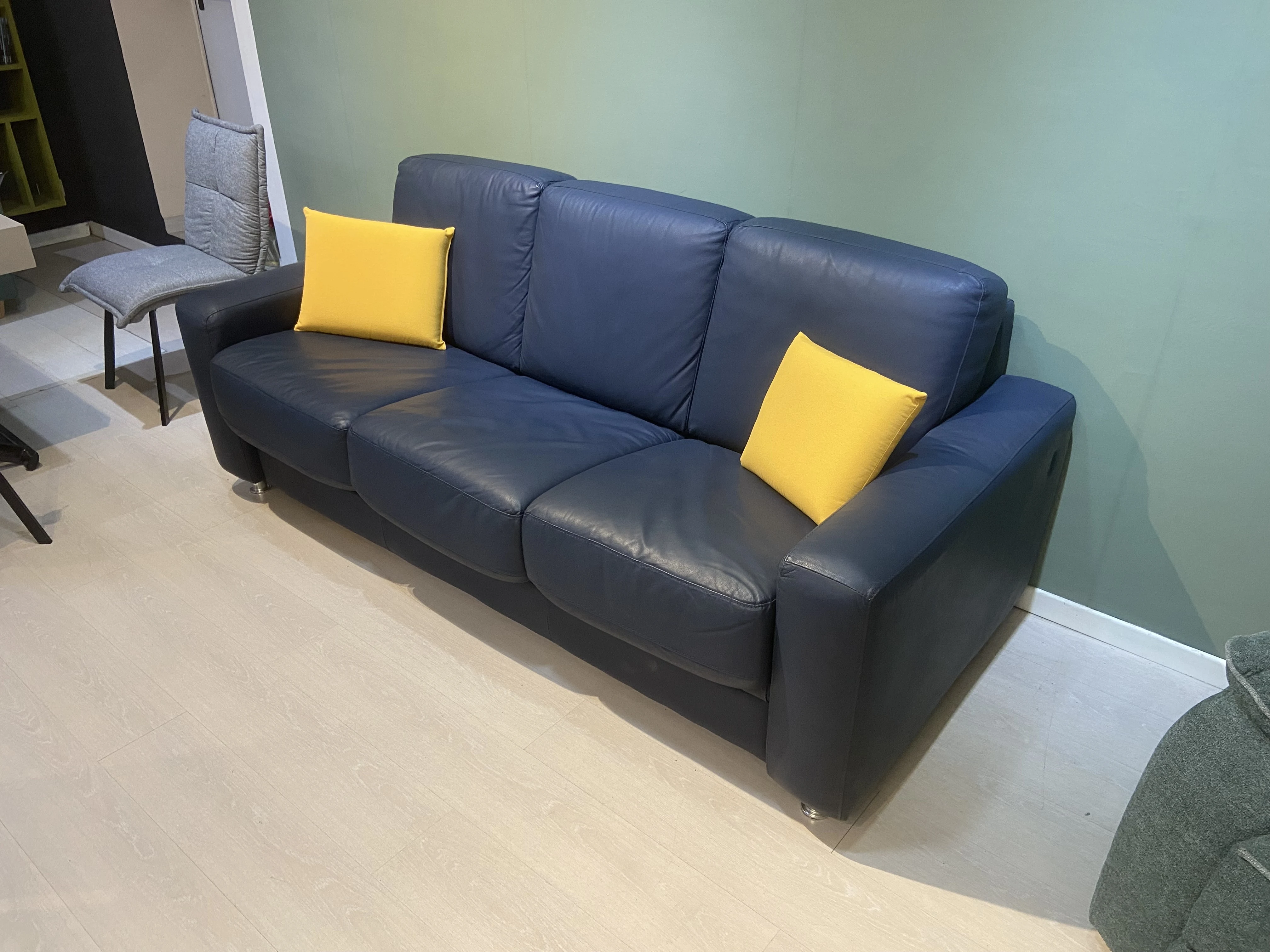 Divano Letto in Pelle